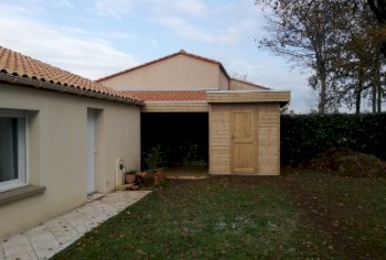 Carport avec abri de jardin en bois par ABRIDIS